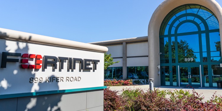 Researchers Spot Supply Chain Attack Using Identical PyPI Packages 39 Supply Chain Attack