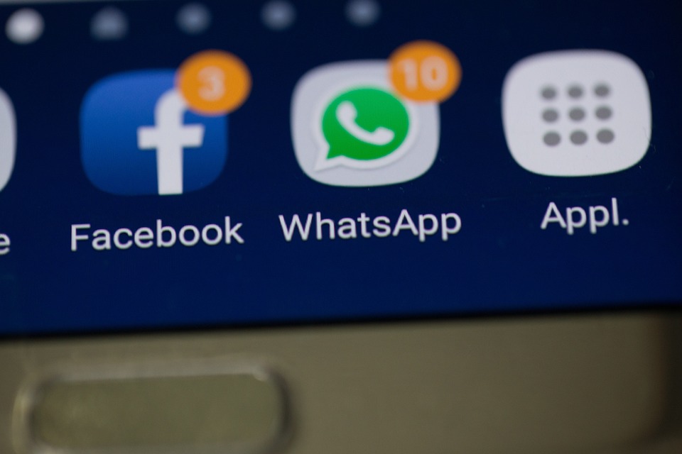 India to Probe WhatsApp Accessing Microphone of Smartphones; Musk, Others Speak Up 40 WhatsApp accessing microphone of smartphones