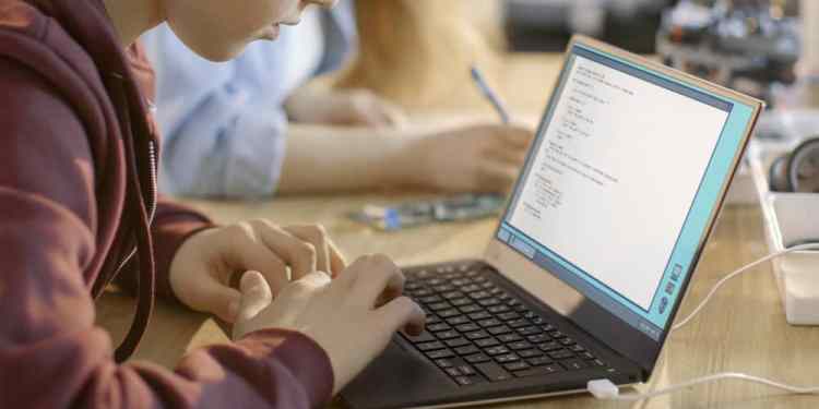 Fraud Alert: Students at Risk of Deceptive Free Laptop Scam 39 Free Laptop Scam