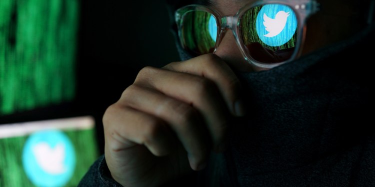 Twitter Users Not Safe: Rise in Hacked Accounts, a Growing Concern 38 Twitter account hacking