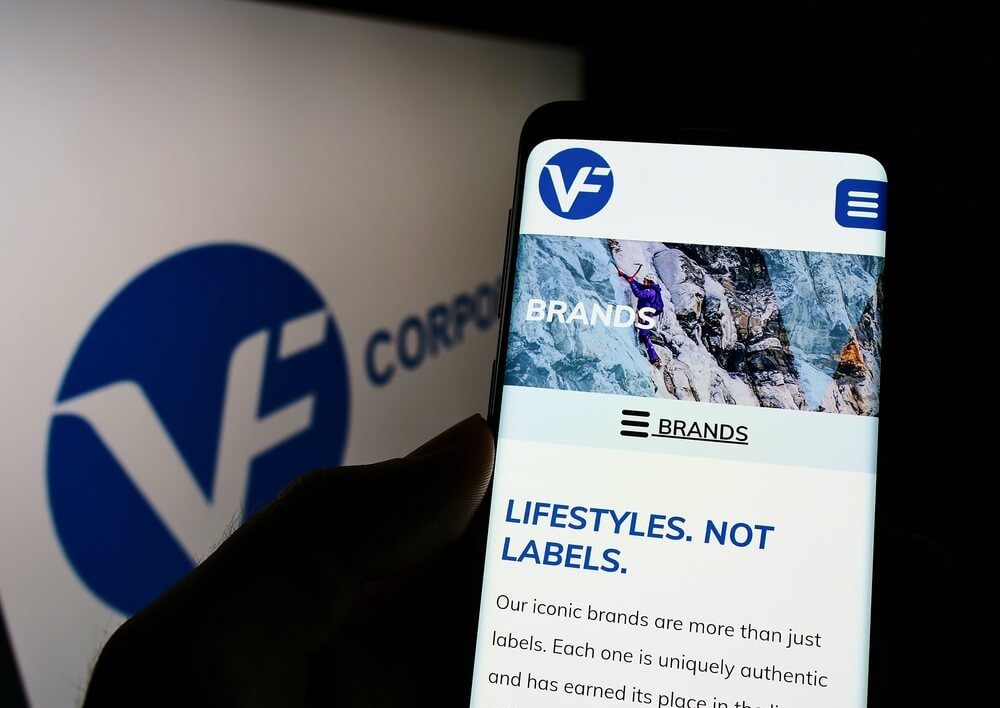 Vans, Supreme, North Face Parent Hacked: Data of 35 Million Customer Exposed 38 VF Corp cyberattack