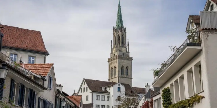 Phishing Attacks in Switzerland: NCSC Reports New Scams Targeting Crypto Users and Seniors 41 Phishing Attacks in Switzerland