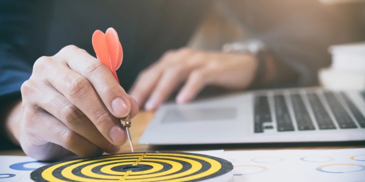 Cybersecurity, AI, Fiduciary Duty Top SEC’s 2025 Examination Agenda 37 SEC 2025 examination agenda